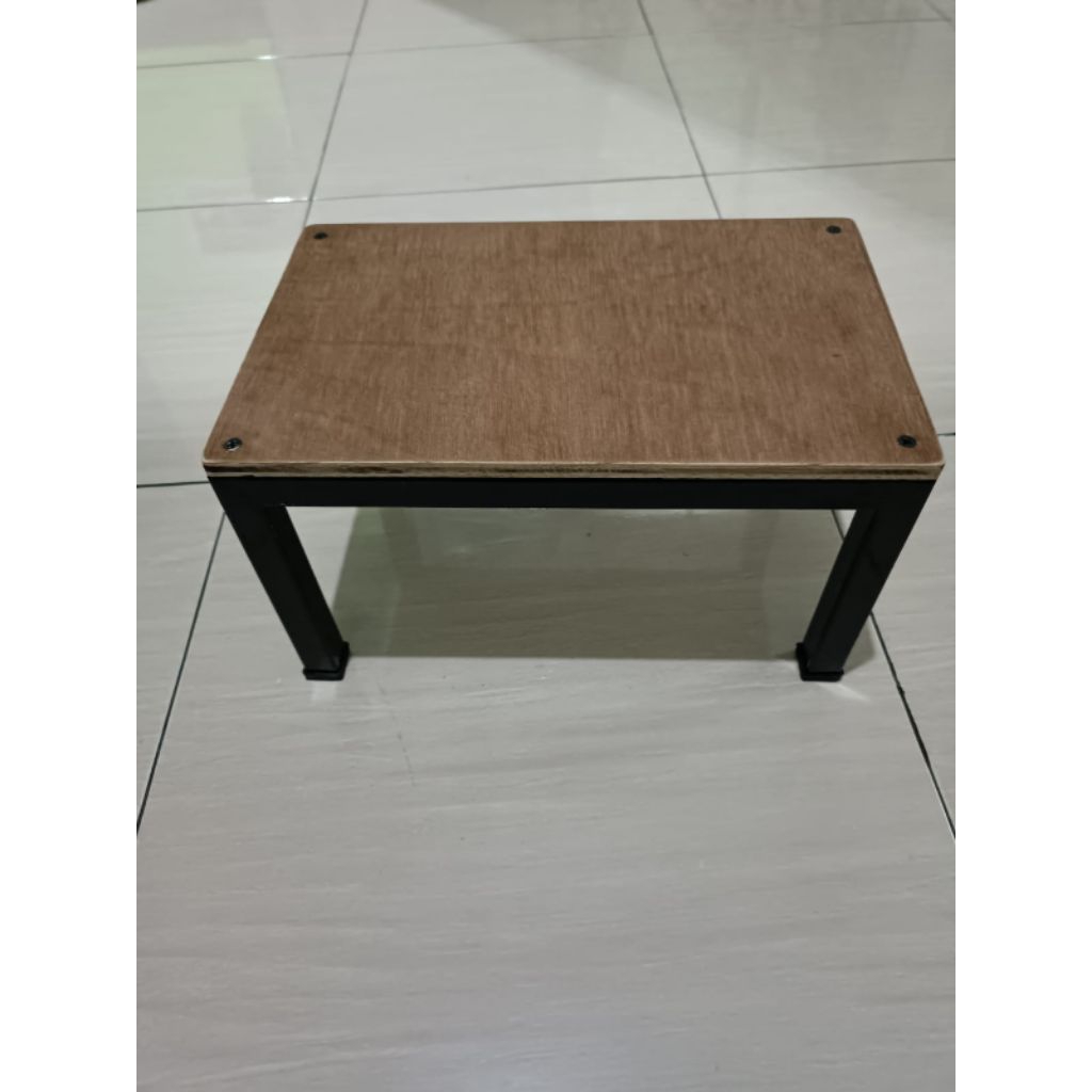 kursi pendek besi, dingklik besi, kursi jongkok, kursi mini bahan besi