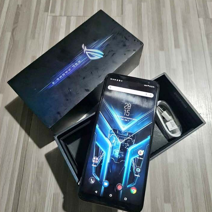 ROG Phone 3 • Snapdragon 865+ • Layar AMOLED 144Hz