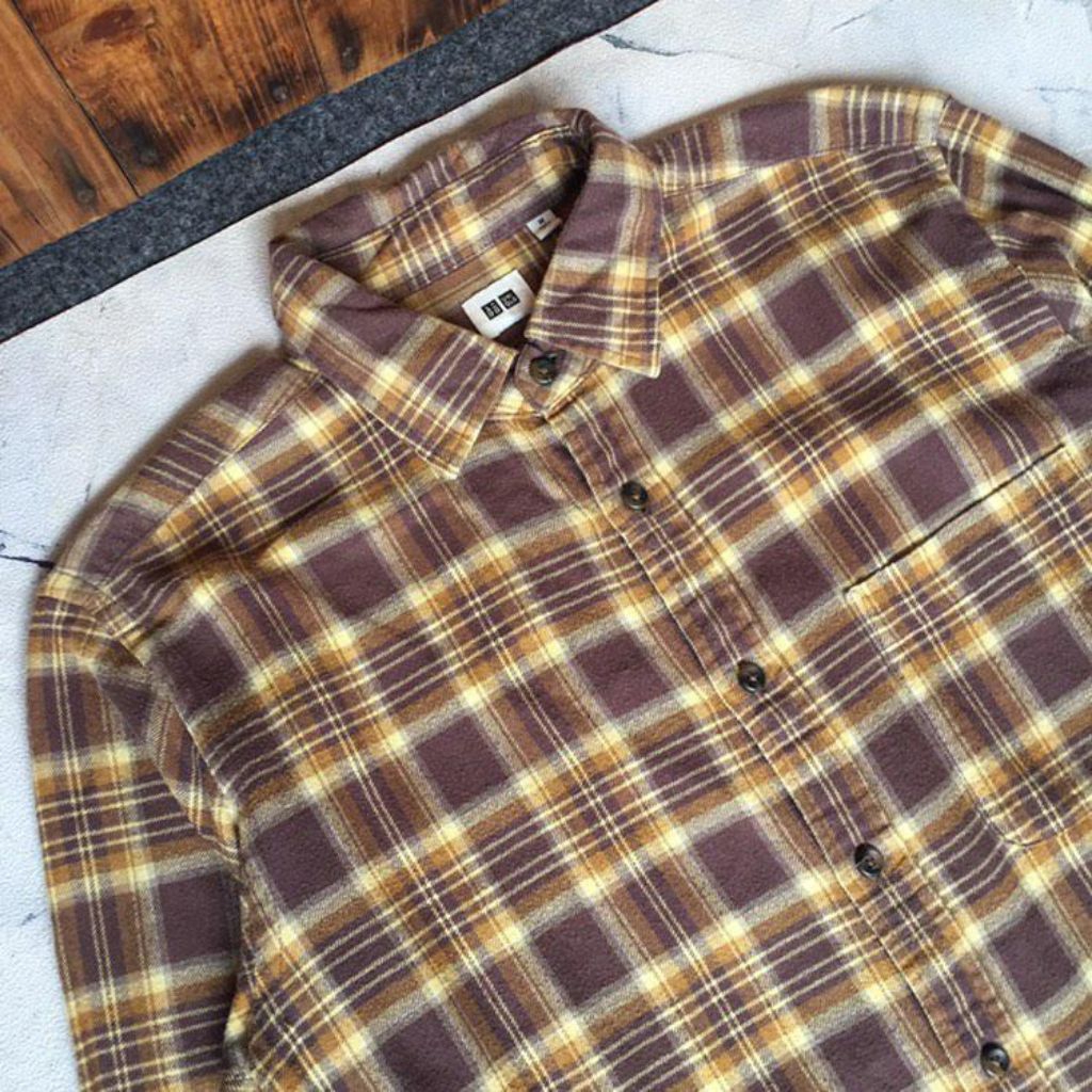 kemeja lengan panjang flannel kotak kotak fashion outfit pria