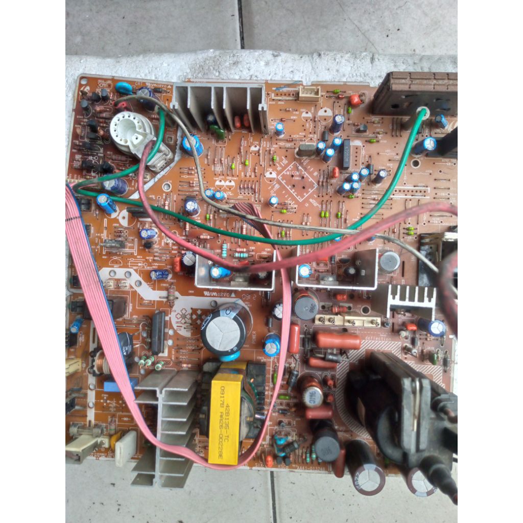 Mesin TV tabung slim 21inc merk Samsung, EW, normal.