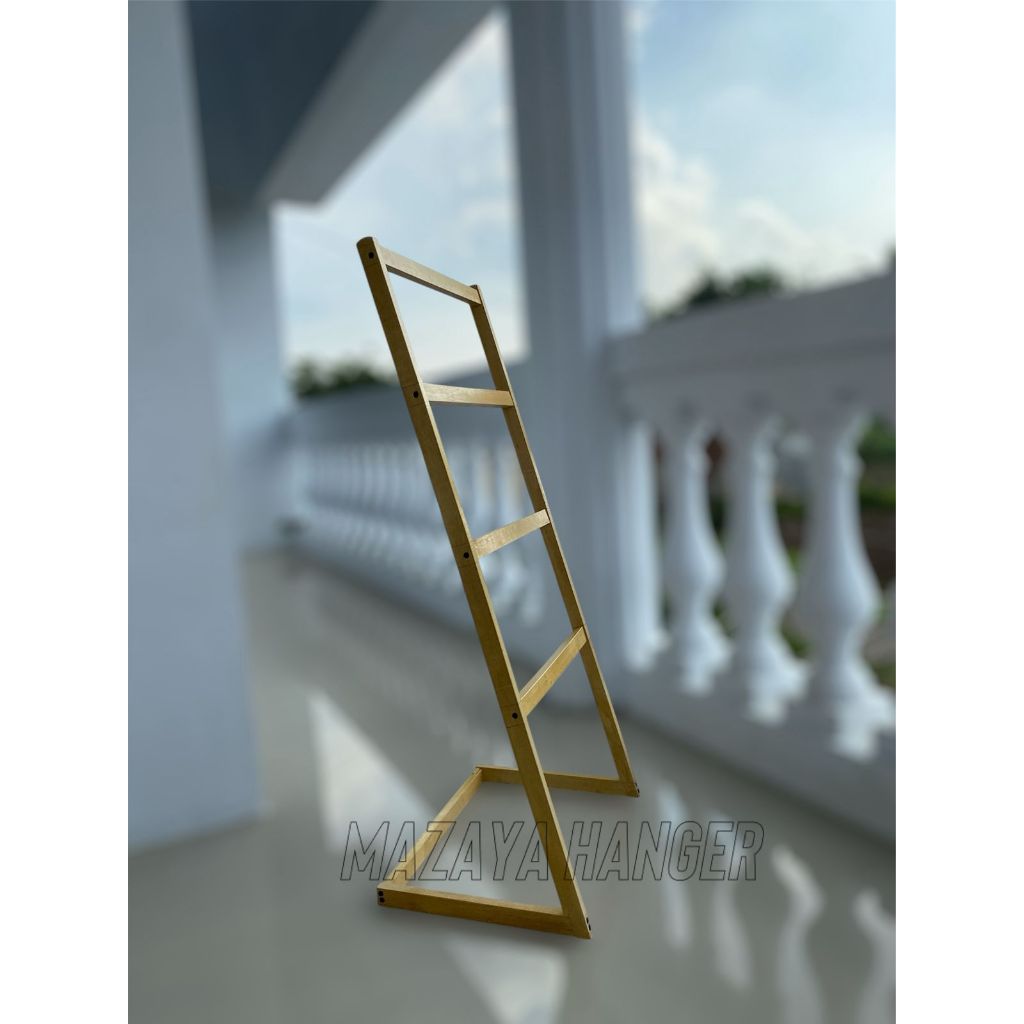 DISPLAY HIJAB GANTUNGAN HIJAB KAYU MINIMALIS RAK JILBAB SERBAGUNA