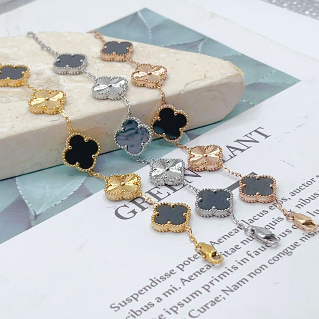 Gelang Clover HItam Mix Shimer Titanium / Gelang Wanita Titanium / Gelang Anti Karat / Gelang Fashio