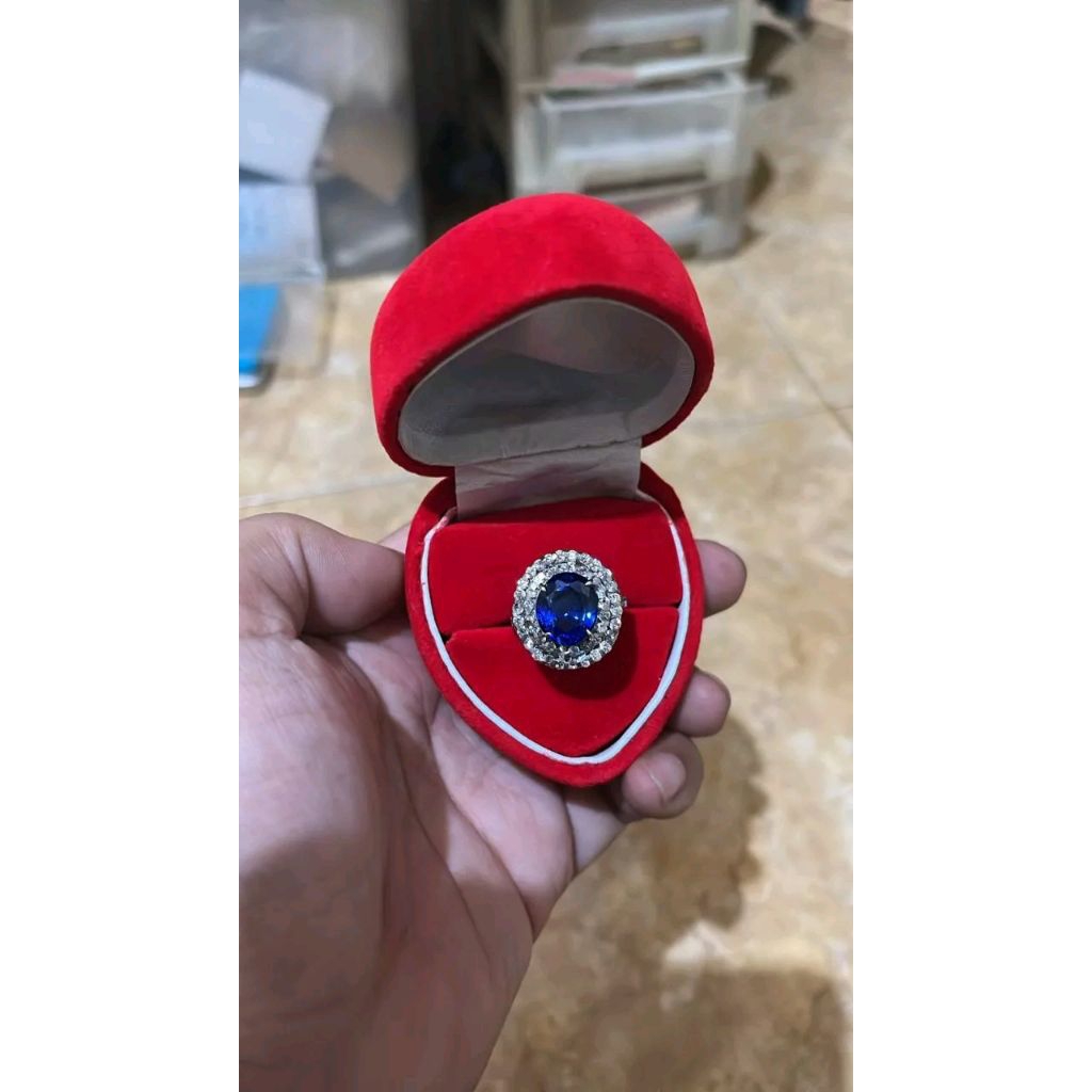 cincin_Blue_sapphire_emas_22_Karat_6_gram