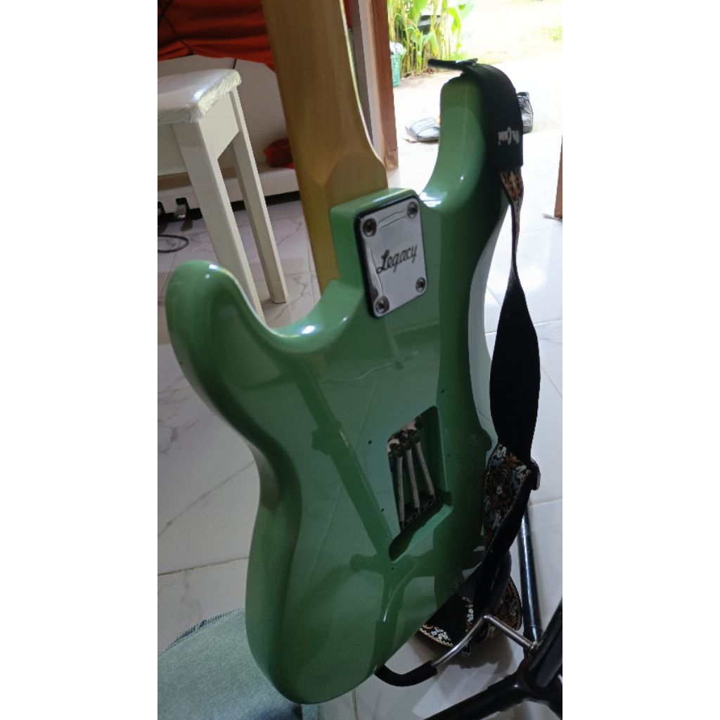 Gitar Legacy EG 100