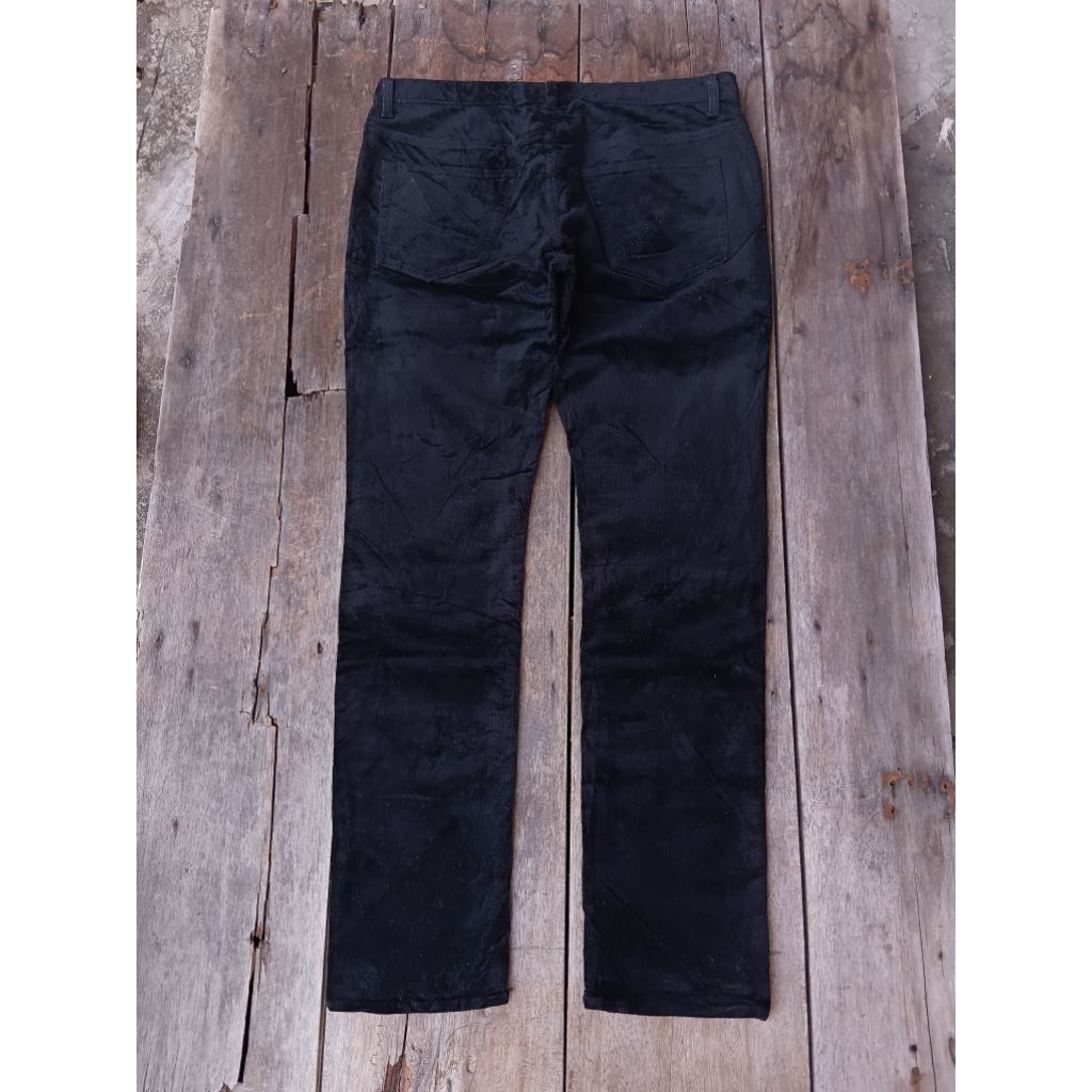 celana korduroi gu uniqlo slim fit size 34 second
