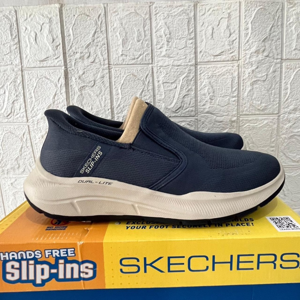 2 VARIASI WARNA SEPATU SKECHERS PRIA SKECHERS EQUALIZER 5.0 LOWRIE 232929 CHARCOAL & NAVY COD ORIGIN