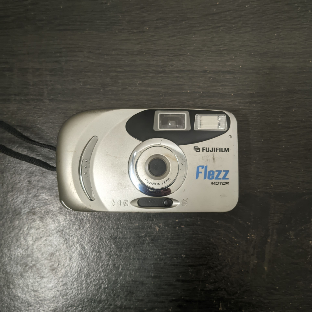 Kamera Fujifilm Flezz Motor, kamera analog, kamera vintage, cocok untuk display atau koleksi