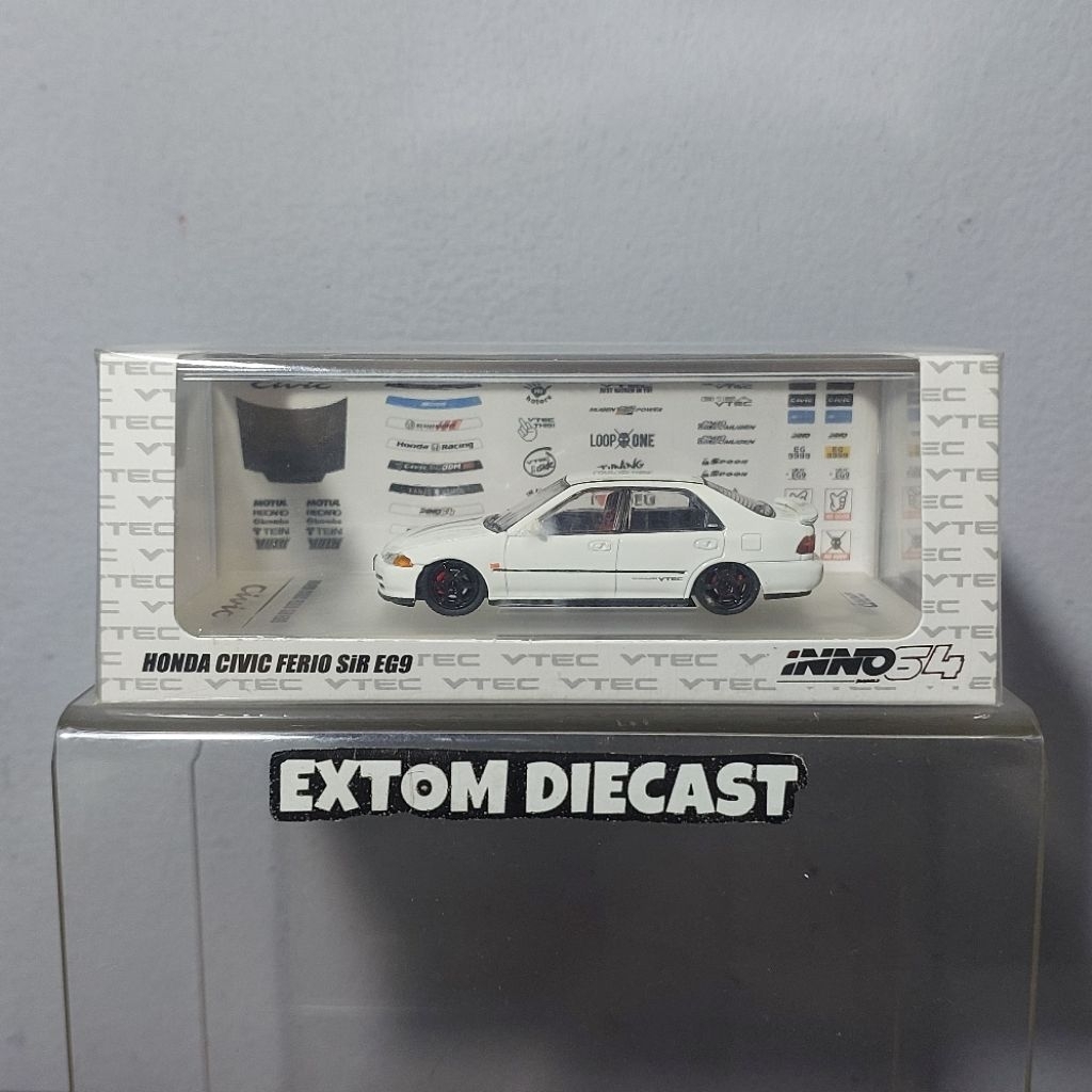 Inno64 Honda Civic Ferio SIR EG9 White