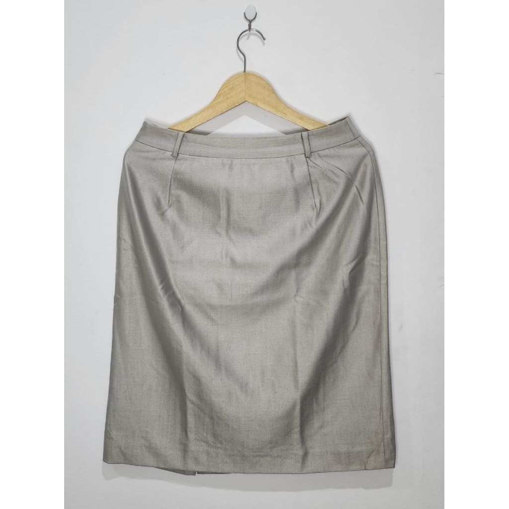 Rok pendek Kerja wanita