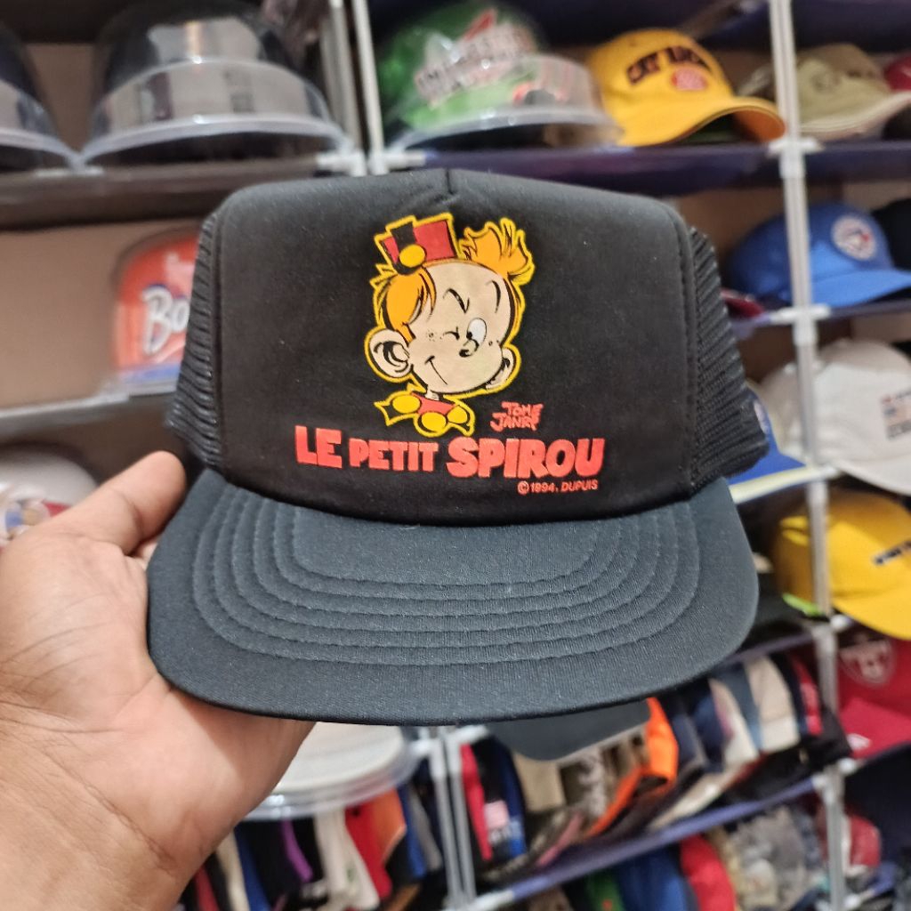 TOPI SNAPBACK TRUCKER KARAKTER TOME JANRY LE PITIT SPIROU OFFICIAL DUPUIS 1994
