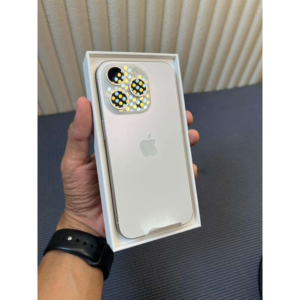 iphone 15 PRO white Titanium Second iBox