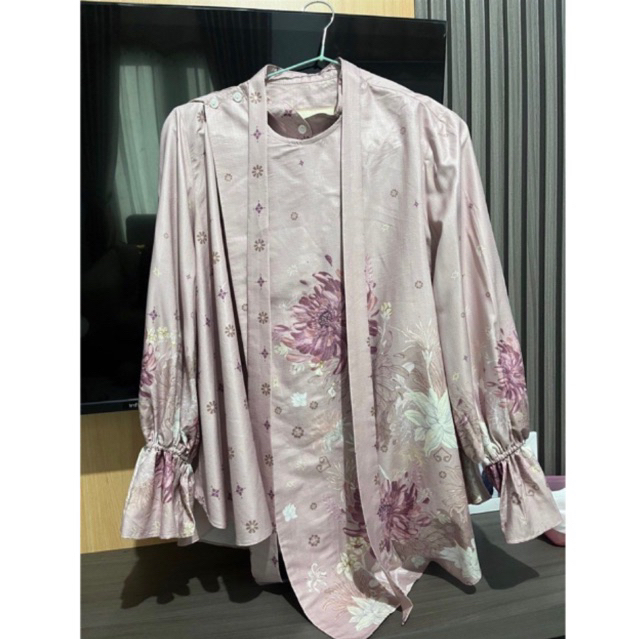 Blouse Wearing Klamby dahayu