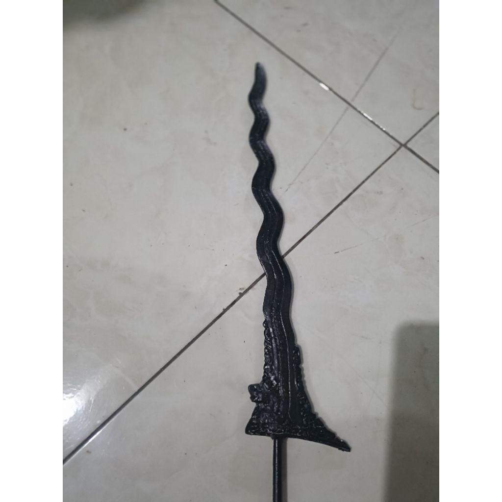 keris naga hitam Luk 11