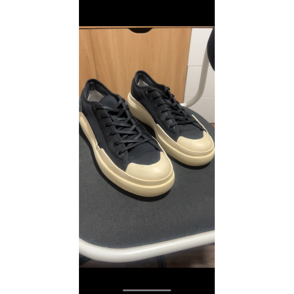 sepatu Y3 original mulus banget pol