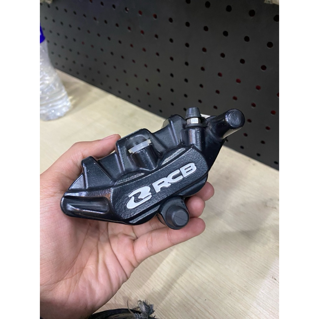 | SECOND | KALIPER RCB E SERIES 2 PISTON UNIVERSAL DISC KANAN RX KING F1ZR JUPITER DLL