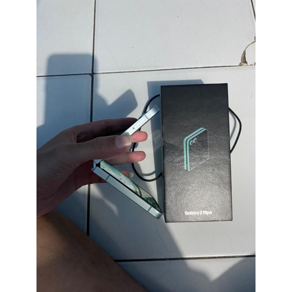 Samsung Galaxy Z Flip 6 12/256GB