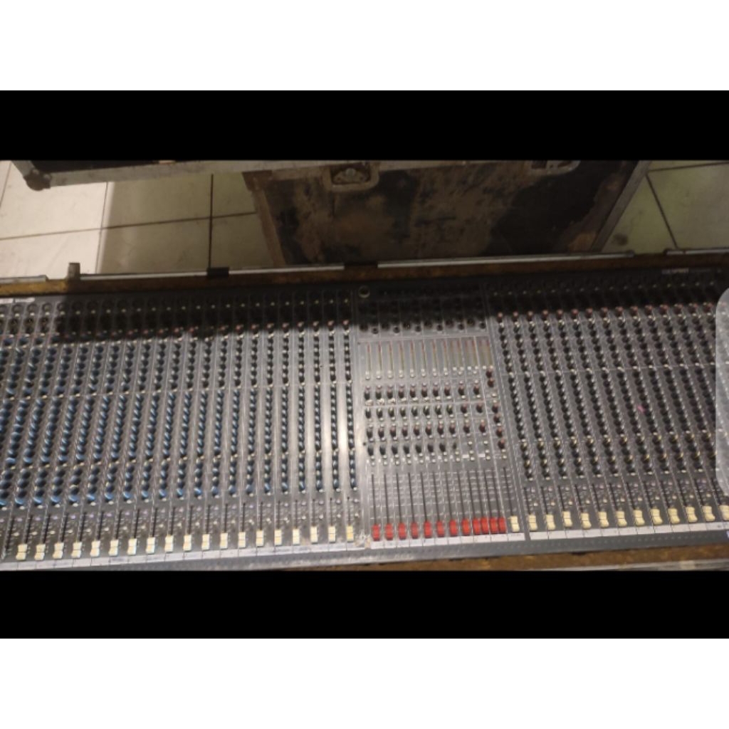 mikser soundcraft spirit monetor