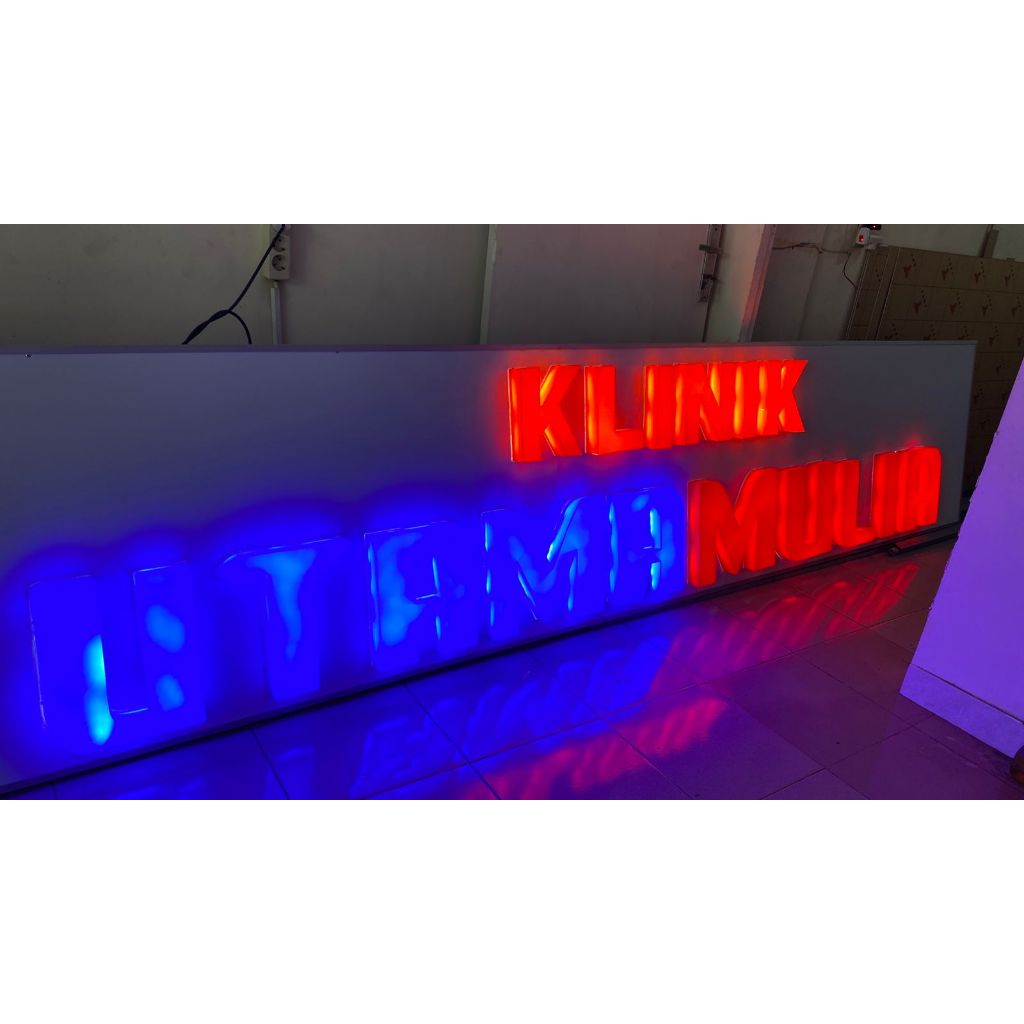 HURUF TIMBUL AKRILIK LAMPU