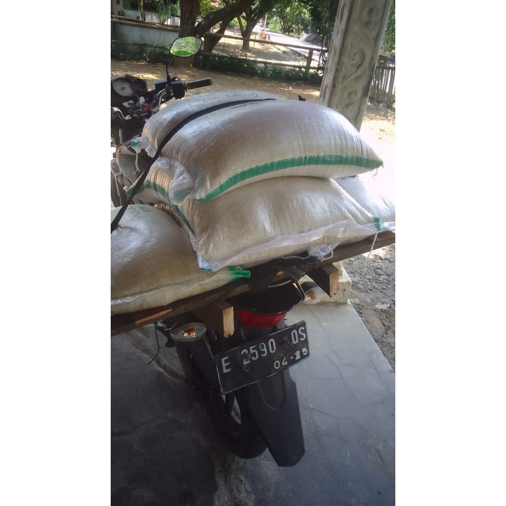 beras ciherang kemasan 10 kg beras pulen dan wangi
