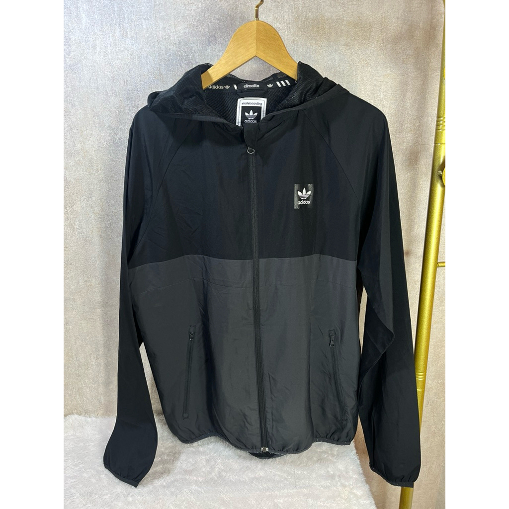 Jaket Outdoor Pria Adidas Black Men’s Sport Jacket Preloved Murah