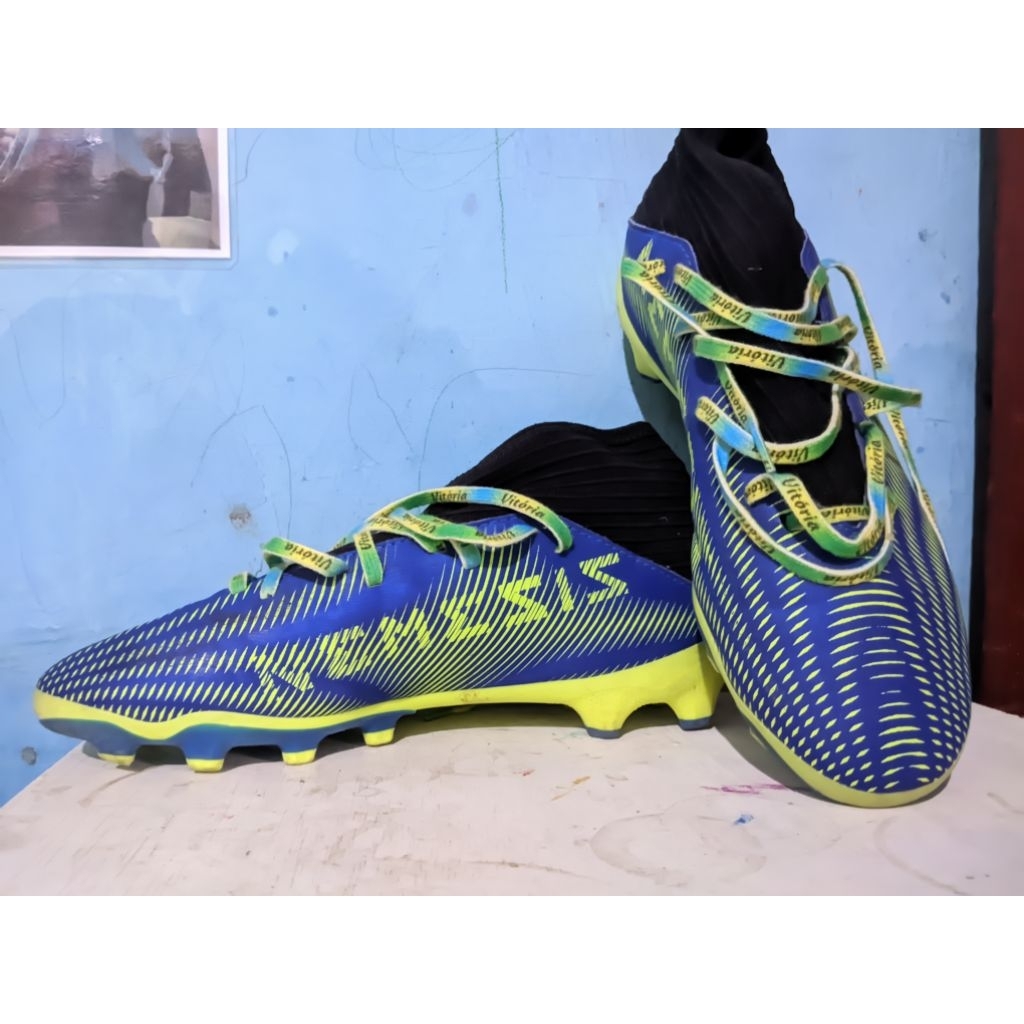 spatu bola adidas nemeziz 3 original