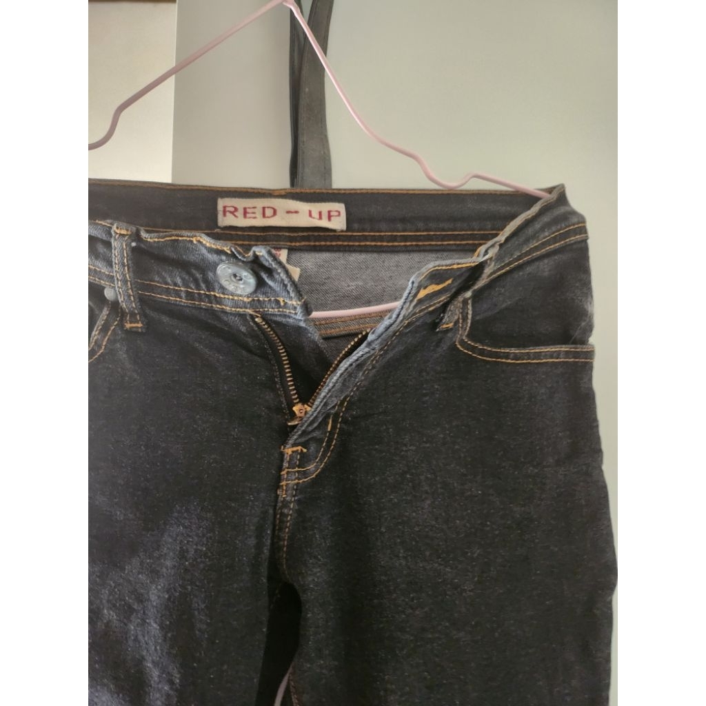 Celana levis pensil no 28