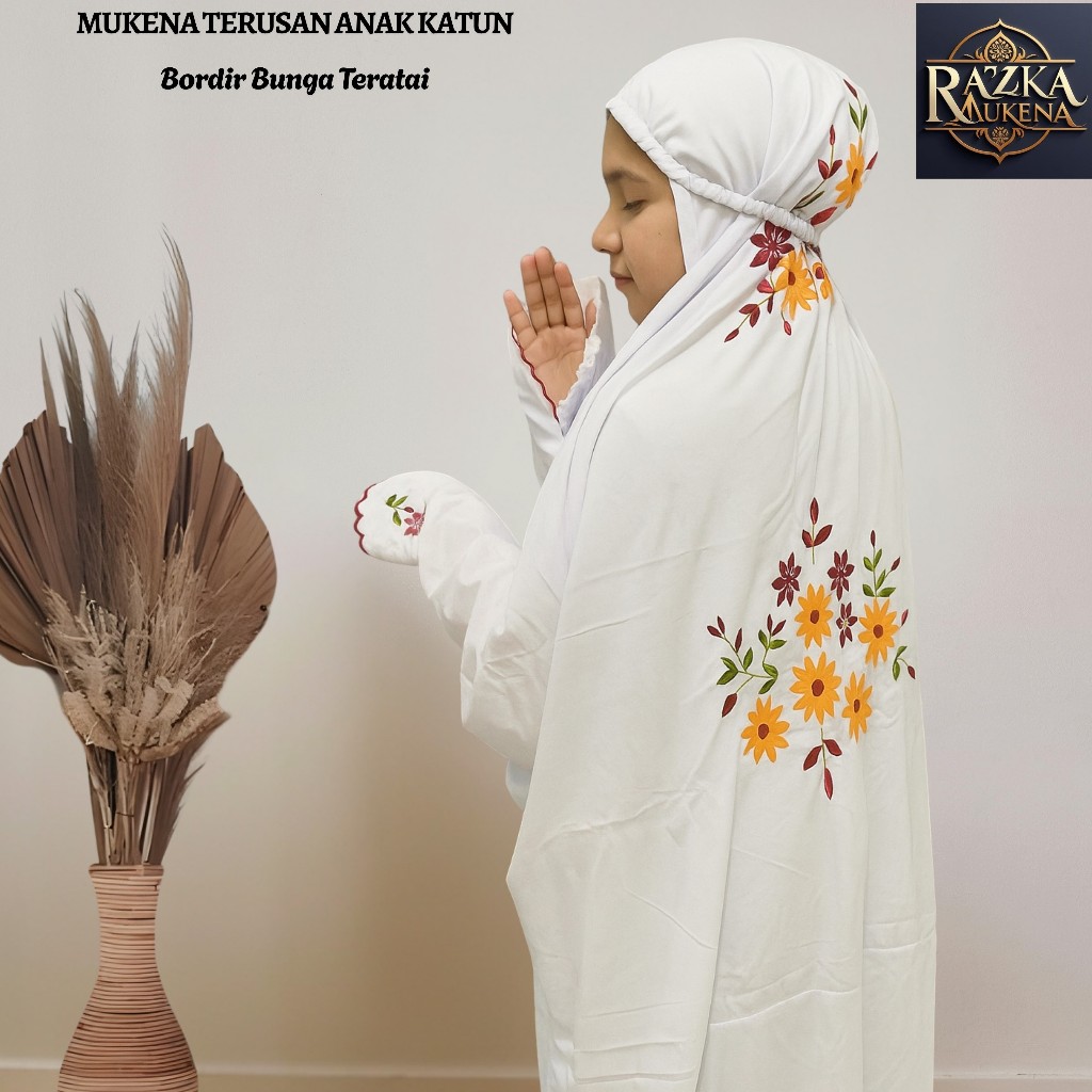 Mukena Terusan Anak Katun Mikro Kain Dasar Warna Putih Motif Bordir Bunga Teratai Cantik Indah