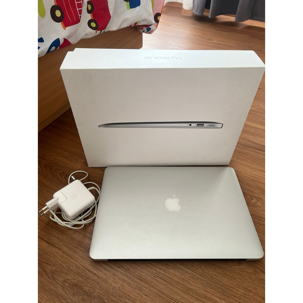 MACBOOK 2017 8/256 GB EX IBOX (Second)