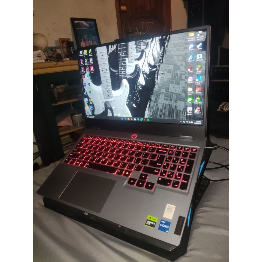 LENOVO LOQ 15IRX10 GeForce RTX™ 5050 8GB - i5 13450HX 20GB 512GB WINDOWS 11 +MICROSOFT®