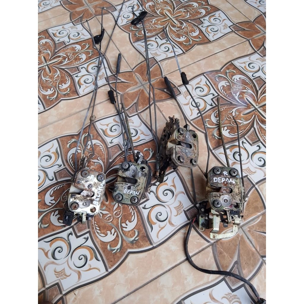 Doorlock Ford Laser Champ sonic gala