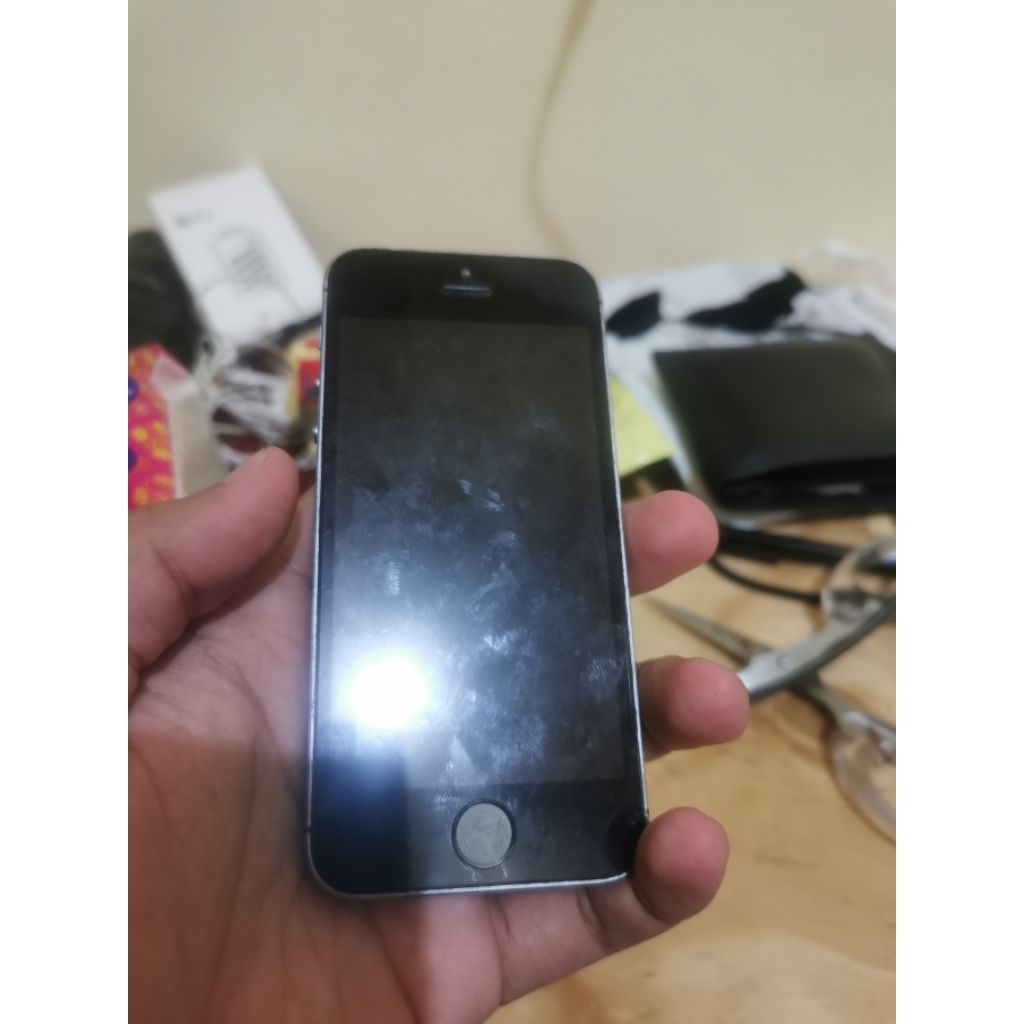 iphone 5s minus