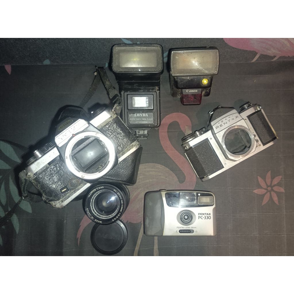 kamera analog jadulan yashica, pentax