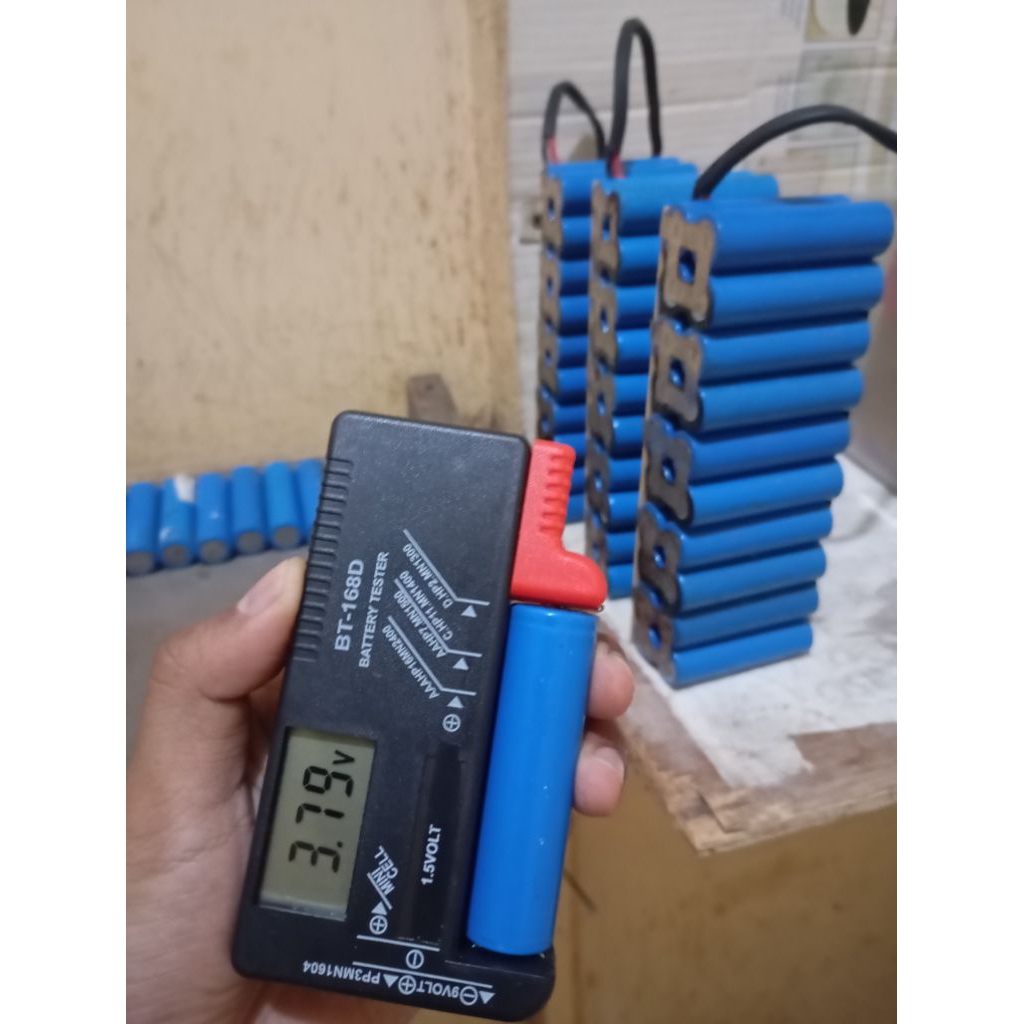 Baterai lithium-ion 18650 3.9v