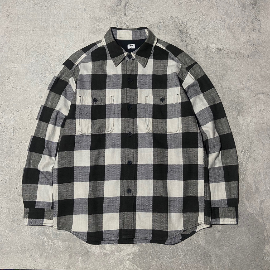 KEMEJA OVERSHIRT UNIQLO M