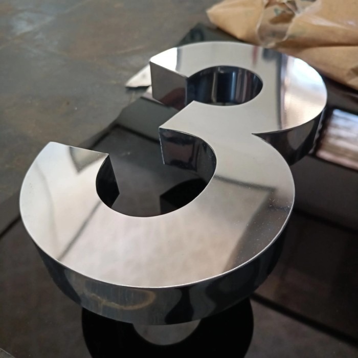 HURUF TIMBUL STAINLESS STEEL BEBAS UKURAN, JUAL PER CM