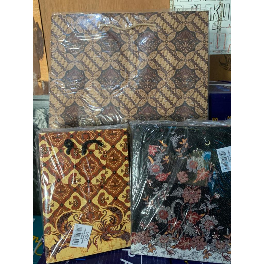 Paper Bag Kiky Batik Glossy A , Glossy B , dan Jumbo Kraft