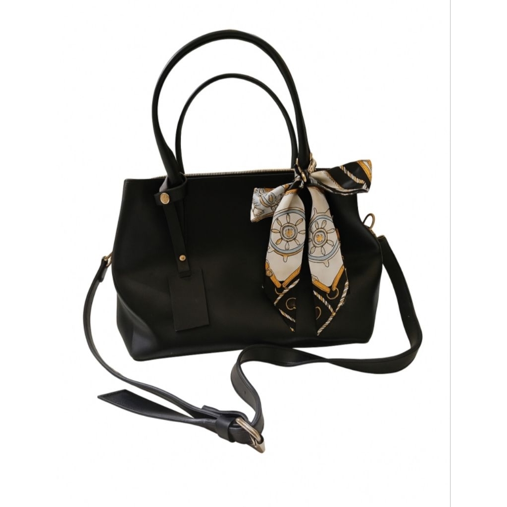 MAC STYLE PRELOVED SURABAYA Tas Beliya Fino bag black Kulit sintetis tebal no minus PRELOVED