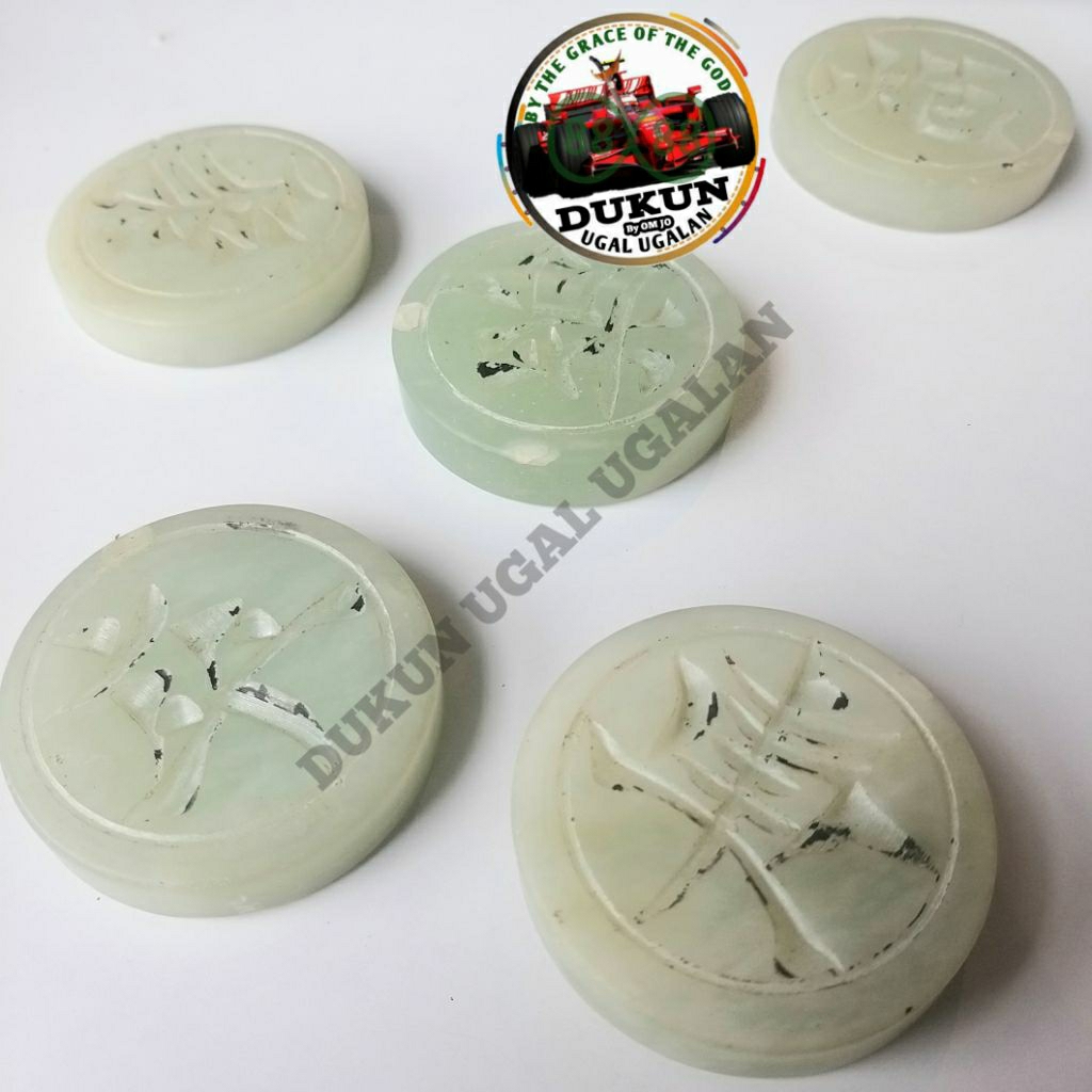 Ultimate Luck Batu Permata Giok Bentuk Koin Ukiran Kanji Rahasia Sukses Istimewa