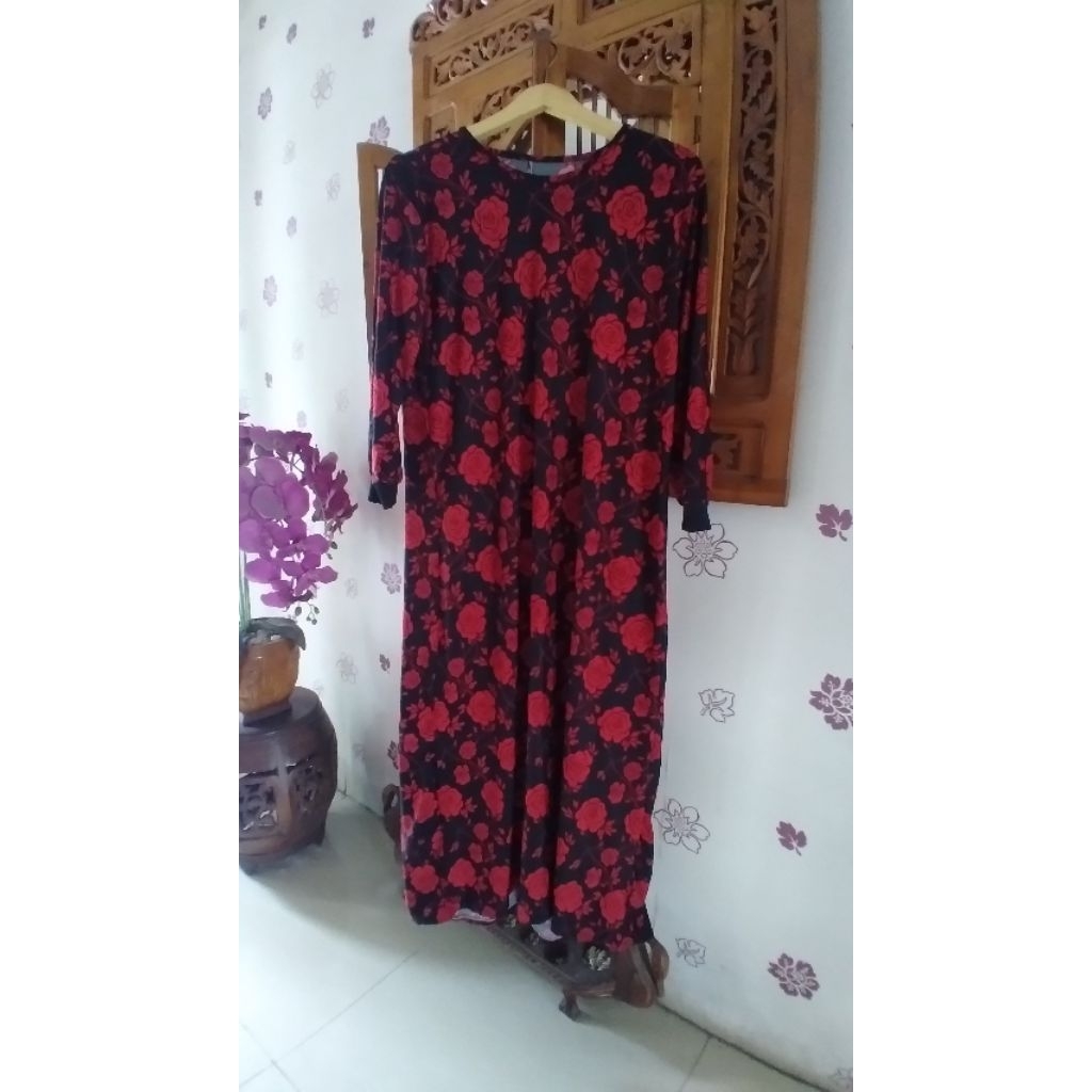 Baju Gamis Wanita Preloved Second Branded ( LD 110 P 130 )