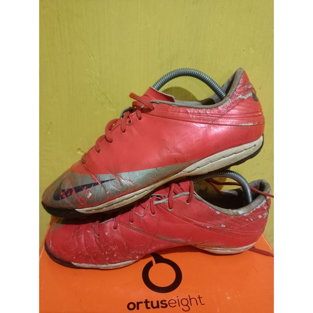 PRELOVED SEPATU SECOND (42)