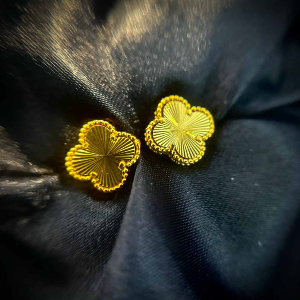 Anting Semanggi Empat Daun Emas Pasir Vietnam 100% Asli