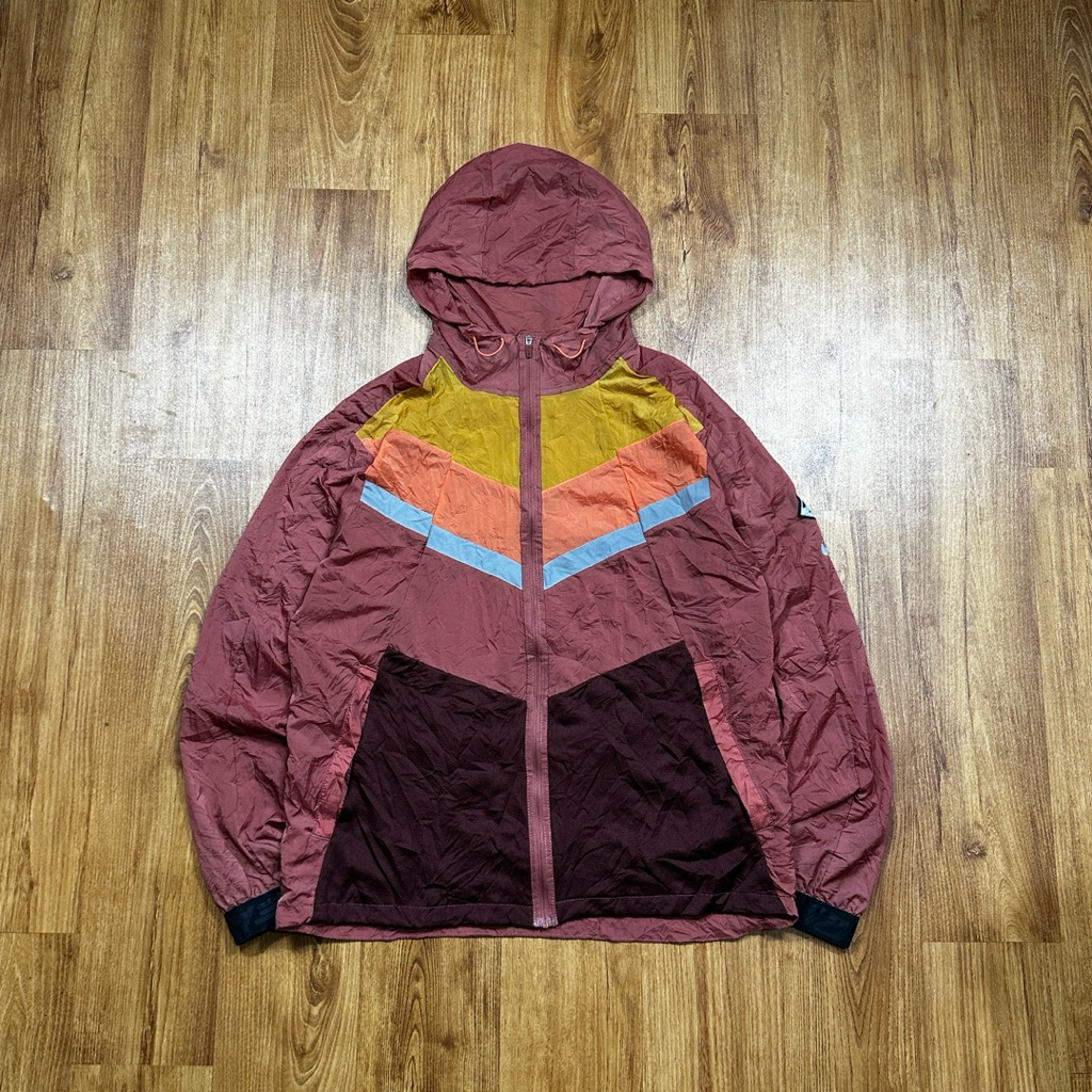 JACKET NIKE WILD RUN SECOND