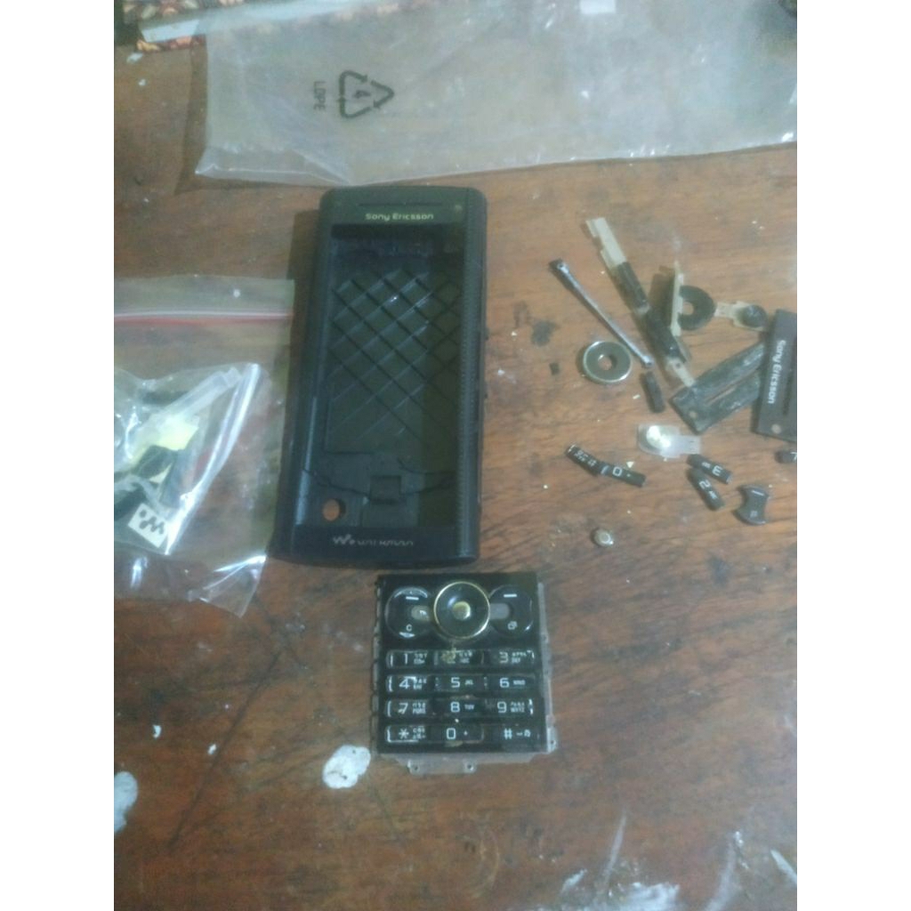 Sony Ericsson W902 part