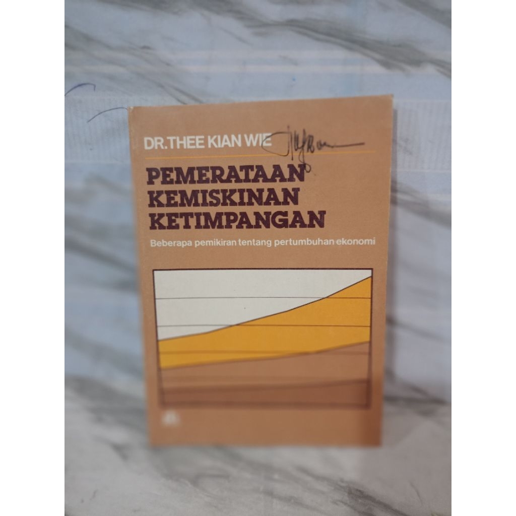 PEMERATAAN KEMISKINAN KETIMPANGAN by dr.thee kian wie