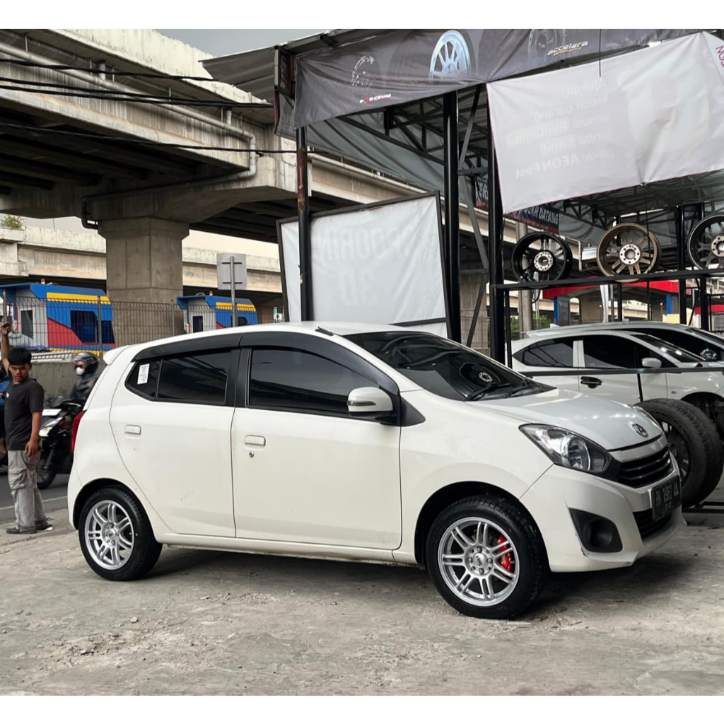 promo velg dan ban r15 untuk daihatsu ayla velg hsr boon r15 dan ban accelera 185 55 r15 free ongkir