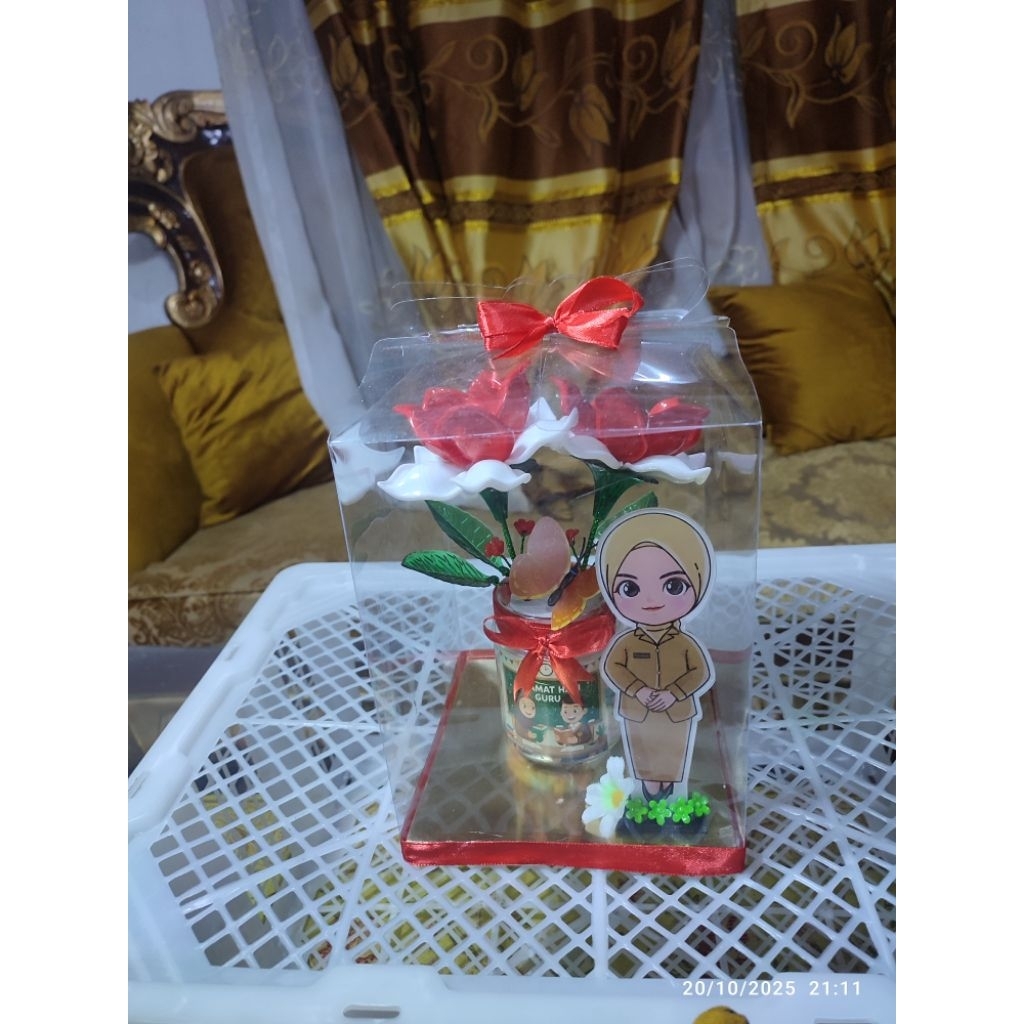 Hampers Hari Guru bunga akrilik box