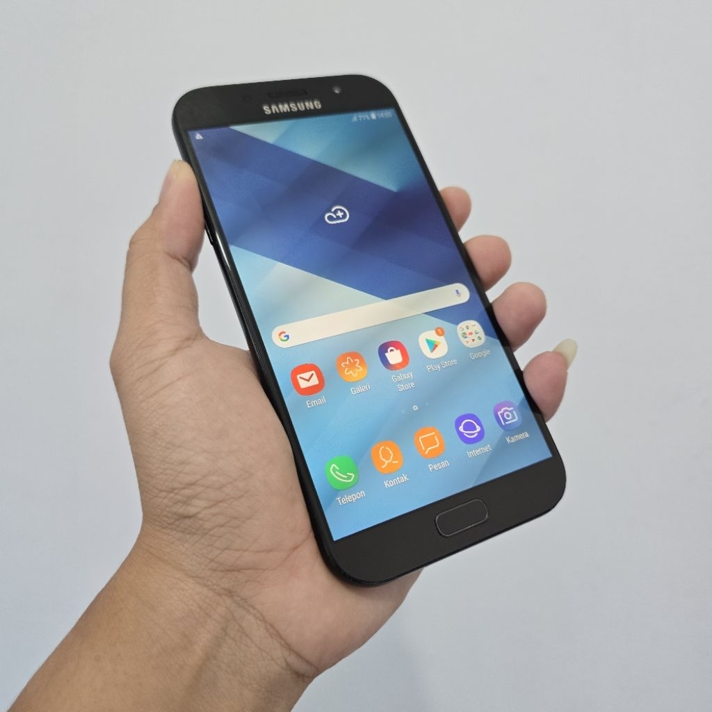samsung a7 2017 3/32Gb second bagus