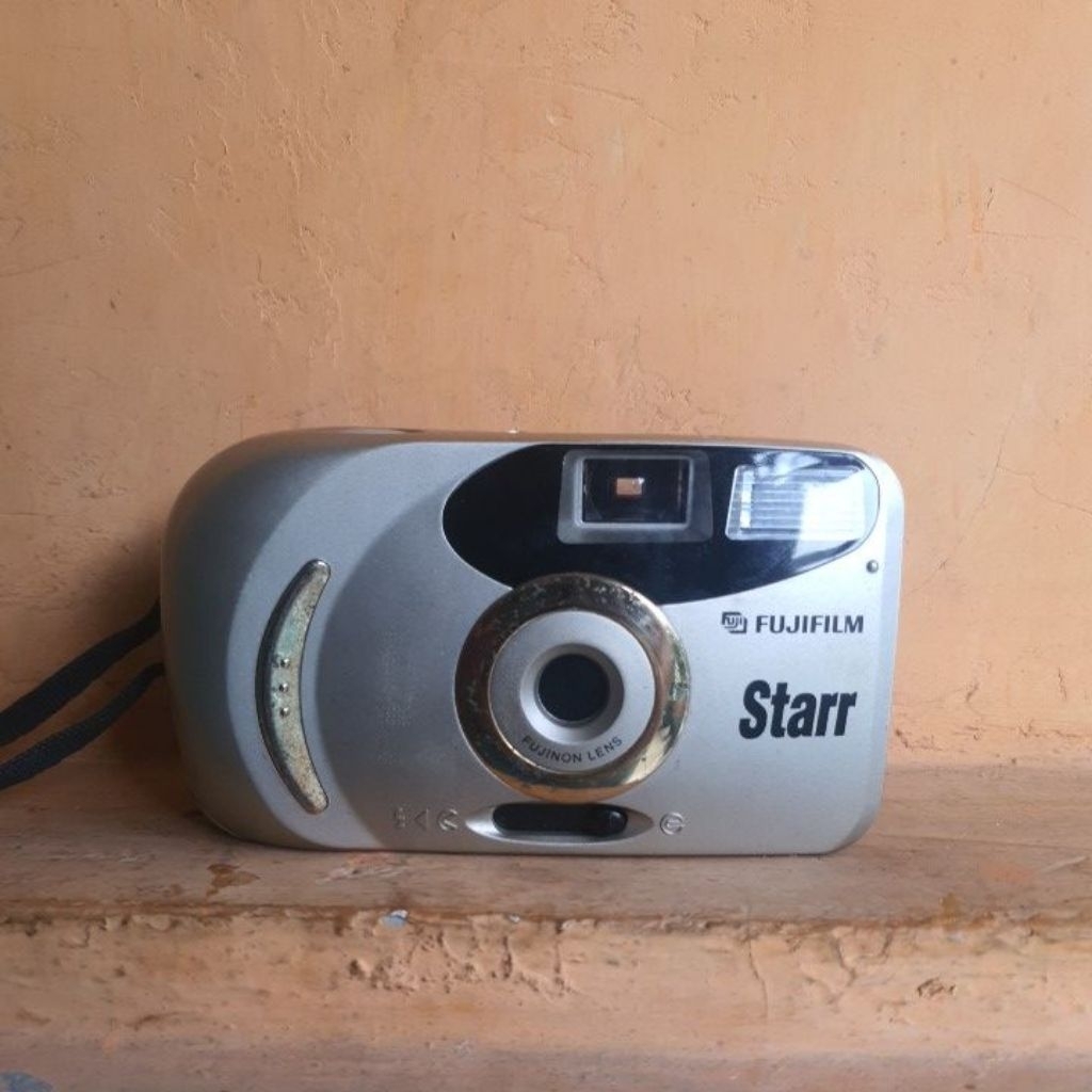 KAMERA ANALOG FUJIFILM STARR