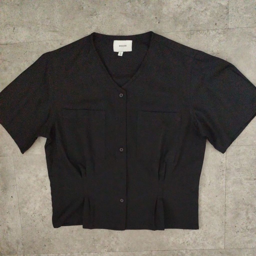 Preloved Ecinos Butter Top Short Sleeves Black Baju Wanita