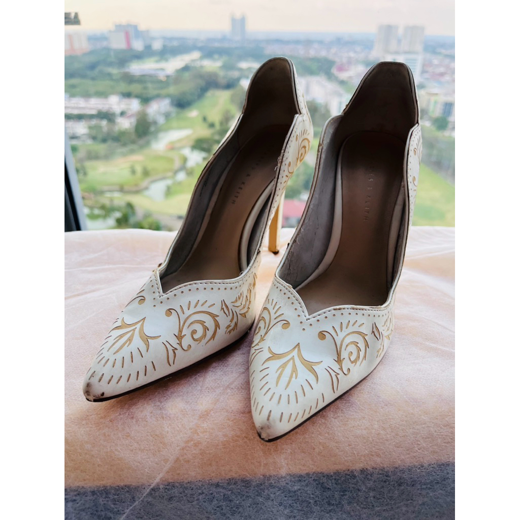 Charles & Keith White Pattern Heels - Preloved